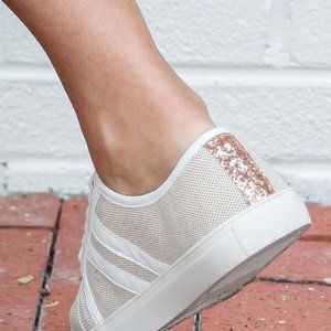 Michelle Mcdowell - Whit Sneaker in Natural